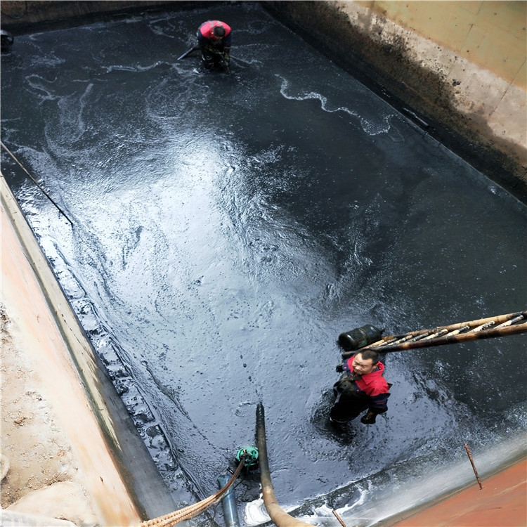 弋阳废水池清理